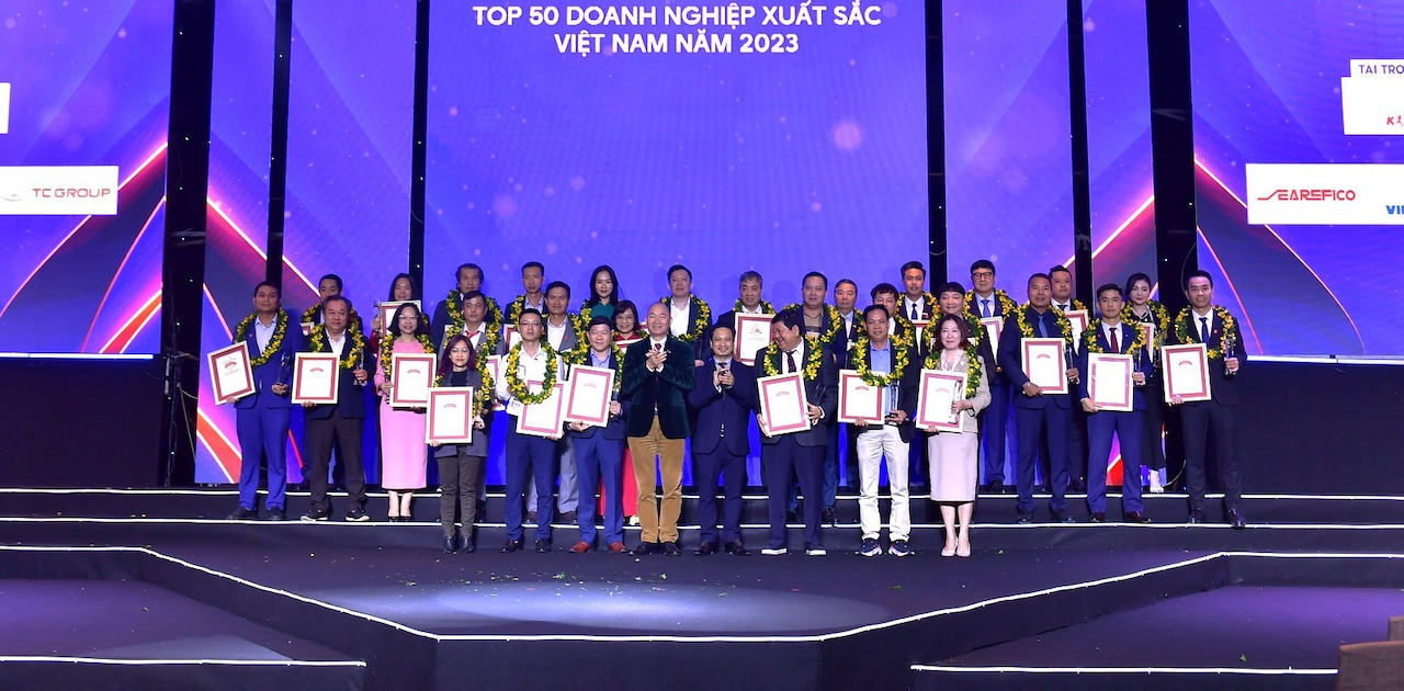 Công ty CP Phân bón Bình Điền tiếp tục được vinh danh là một trong 50 doanh nghiệp xuất sắc nhất Việt Nam - Top 50 Vietnam the Best của bảng xếp hạng VNR500
