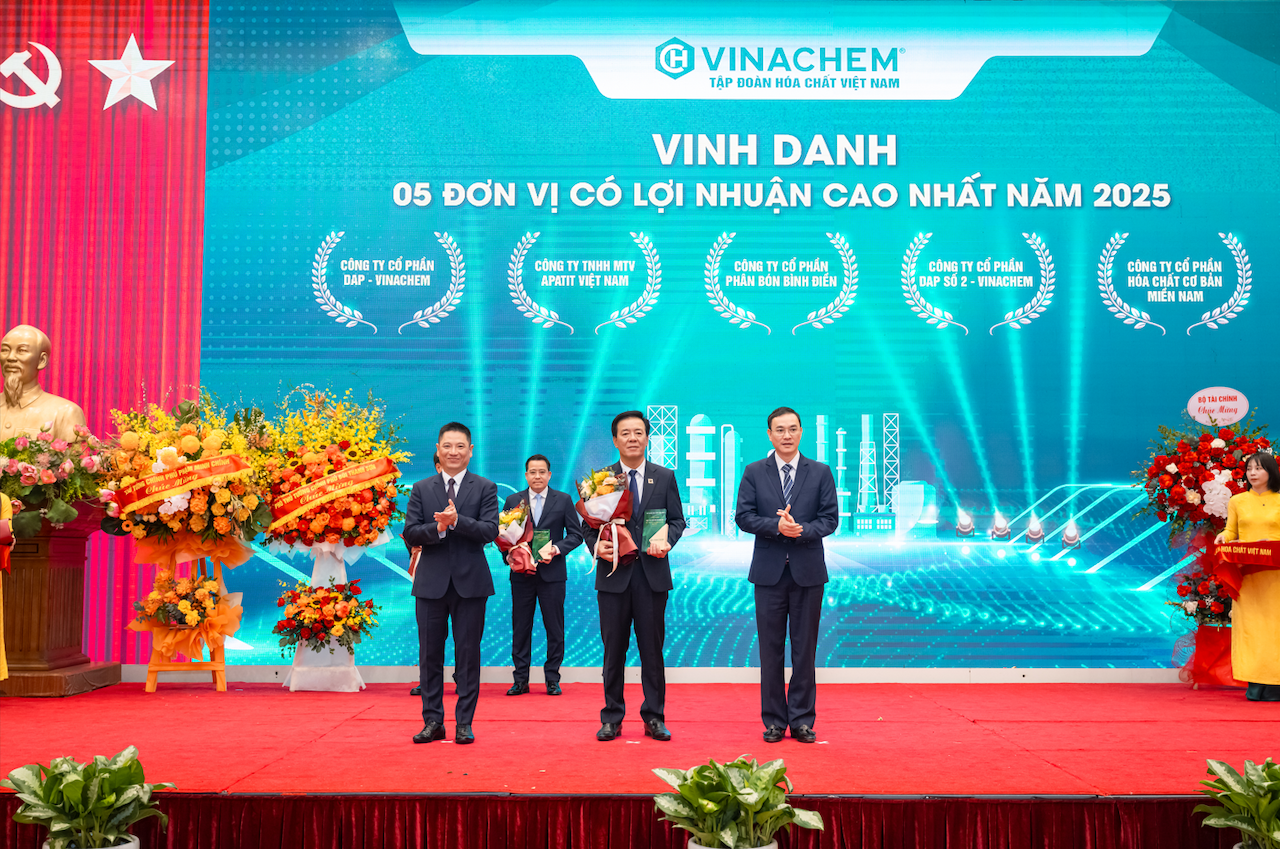 Dẫn đầu doanh thu Tập đoàn Hóa chất Việt Nam, Phân bón Bình Điền khẳng định vị thế nhờ chiến lược "Xanh hóa" và "Số hóa"