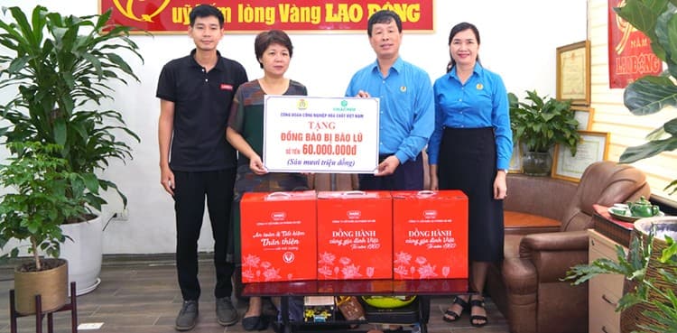 Tập đoàn Hóa chất Việt Nam, Công đoàn Công nghiệp Hóa chất Việt Nam ủng hộ đồng bào bị thiệt hại do mưa lũ