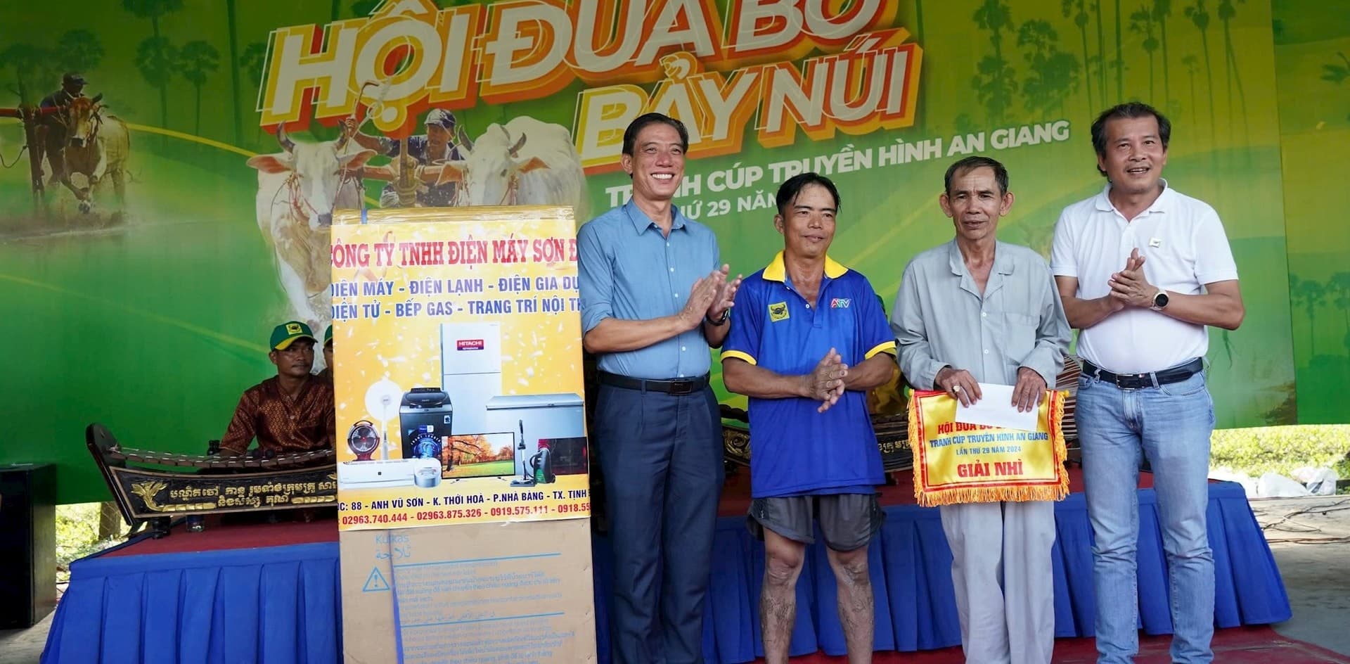 Công ty CP Phân bón Bình Điền đồng hành cùng "Hội đua bò Bảy Núi" tỉnh An Giang