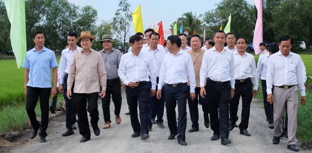 Nguyên Chủ tịch nước – Trương Tấn Sang dự Lễ khánh thành công trình giao thông tại huyện Đức Hòa